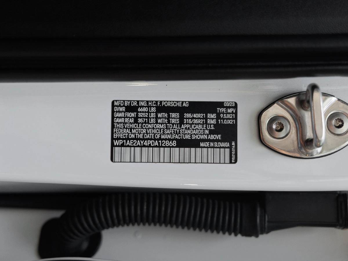 2023 Porsche Cayenne Cayenne E-Hybrid Platinum Edition