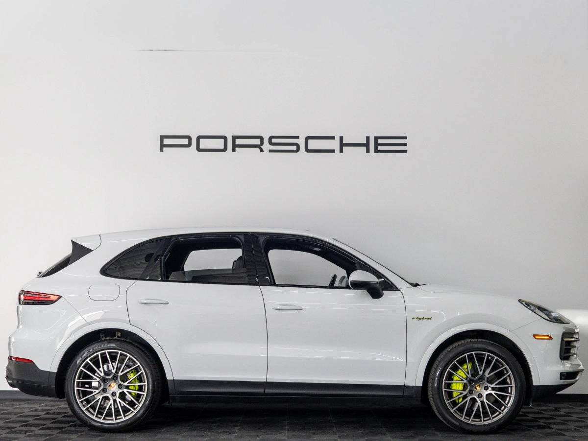 2023 Porsche Cayenne Cayenne E-Hybrid Platinum Edition