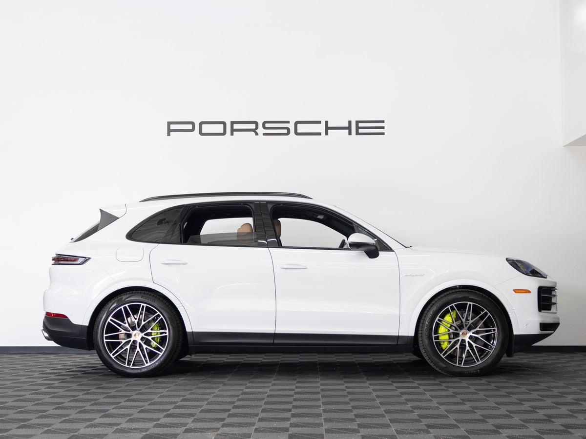 2026 Porsche Cayenne Base