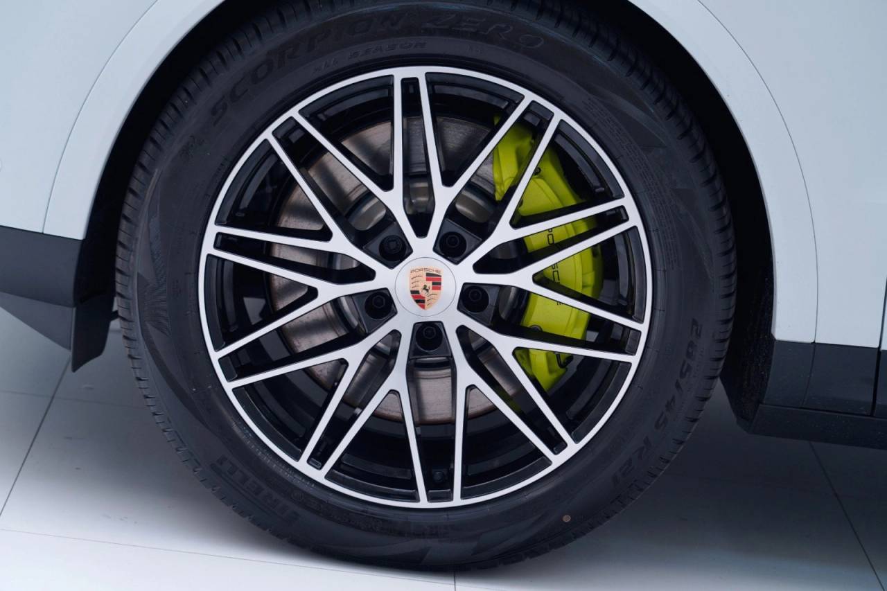 2026 Porsche Cayenne Base