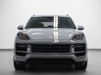 2024 Porsche Cayenne Base