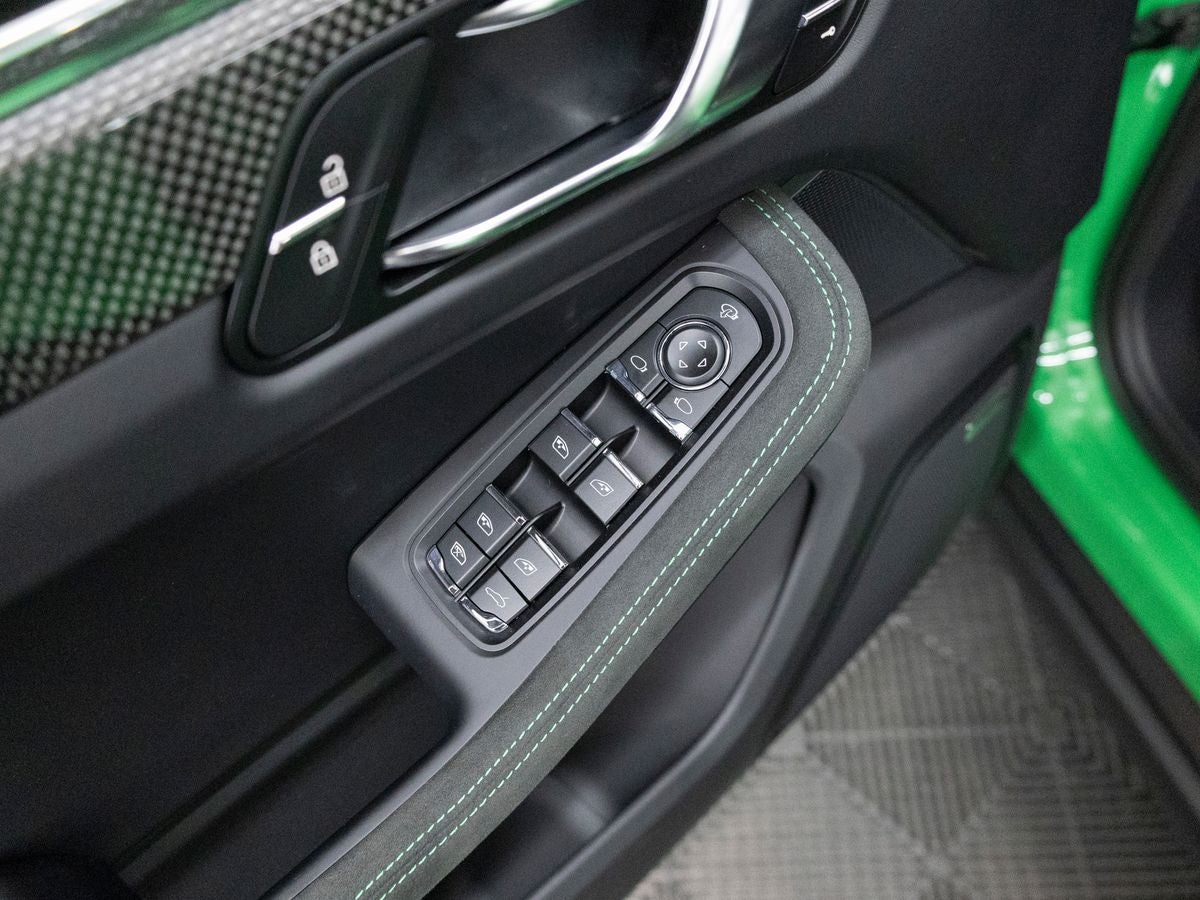 2026 Porsche Macan Macan GTS
