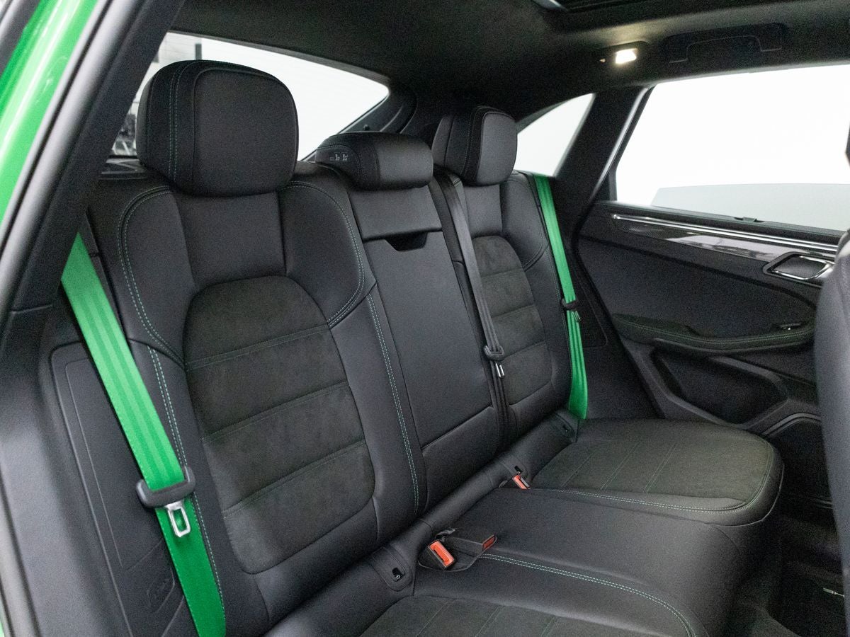 2026 Porsche Macan Macan GTS