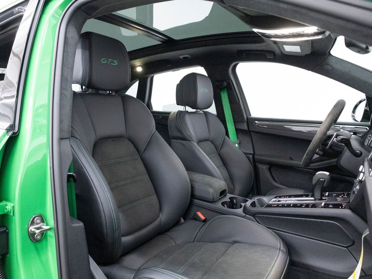 2026 Porsche Macan Macan GTS