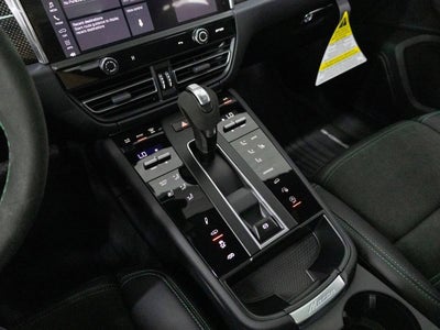2026 Porsche Macan Macan GTS
