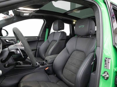 2026 Porsche Macan Macan GTS