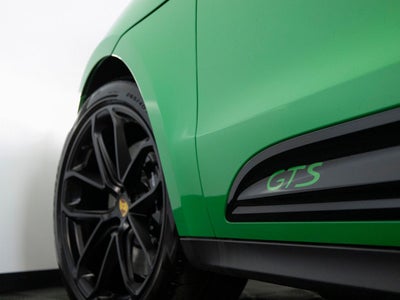 2026 Porsche Macan Macan GTS