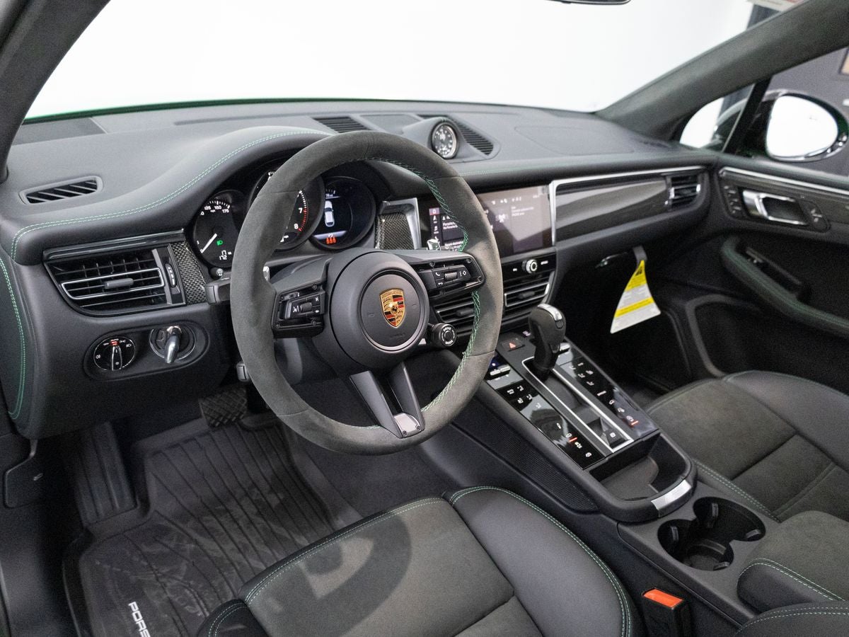 2026 Porsche Macan Macan GTS