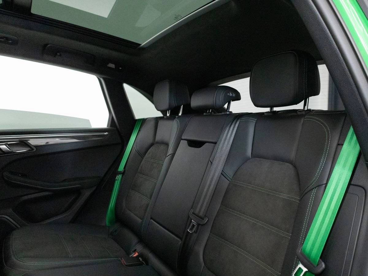 2026 Porsche Macan Macan GTS