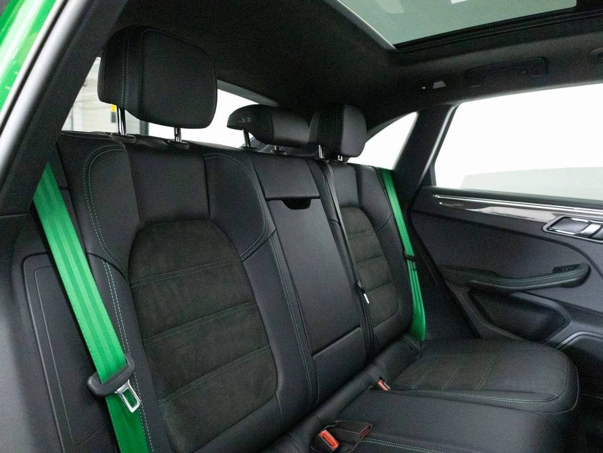2026 Porsche Macan Macan GTS