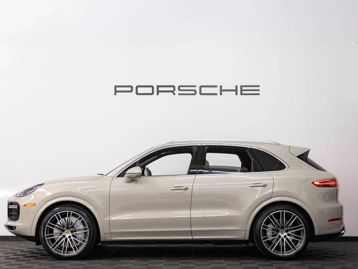 2023 Porsche Cayenne Cayenne Turbo (MY23)
