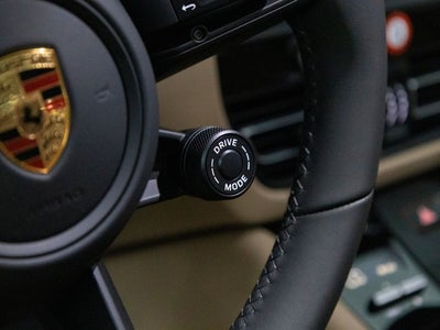 2026 Porsche Macan Macan S