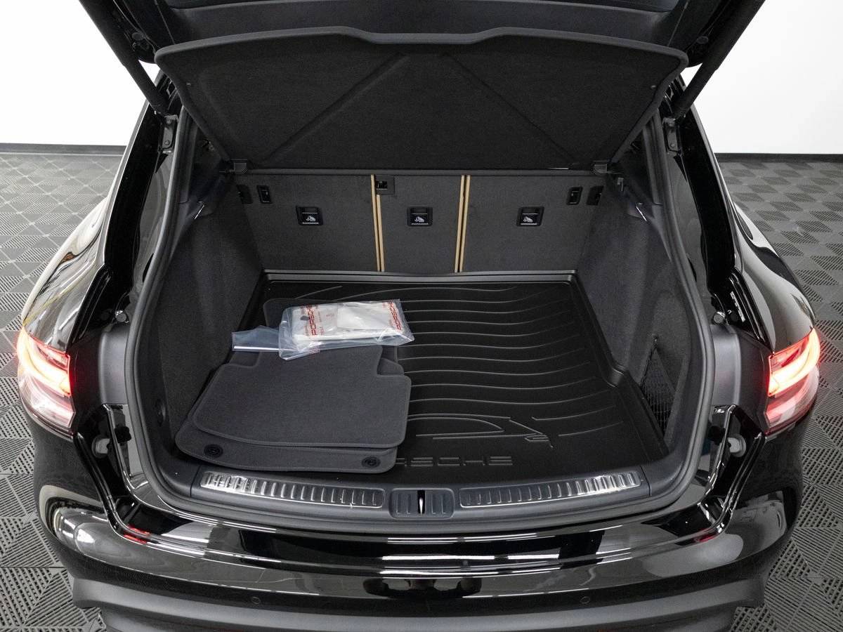 2026 Porsche Macan Macan S
