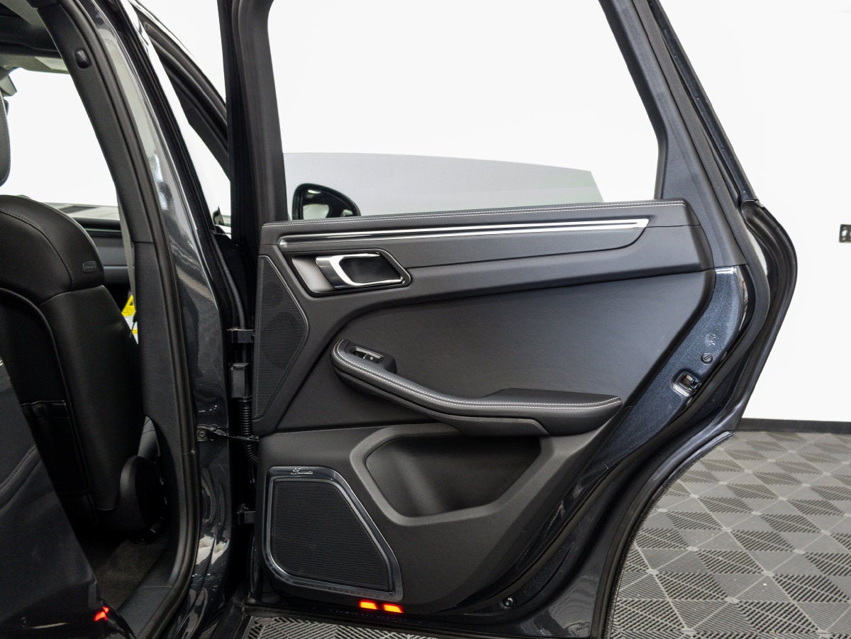 2026 Porsche Macan Macan S