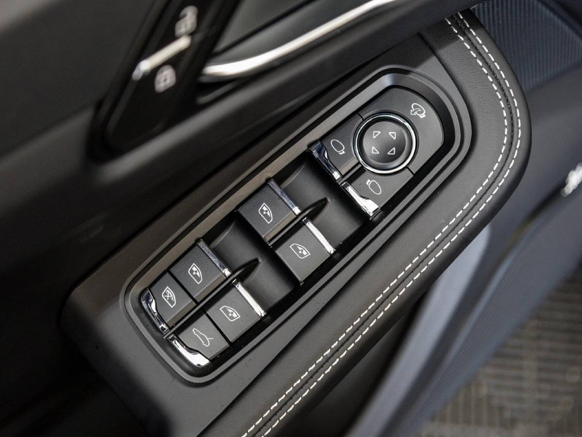2026 Porsche Macan Macan S