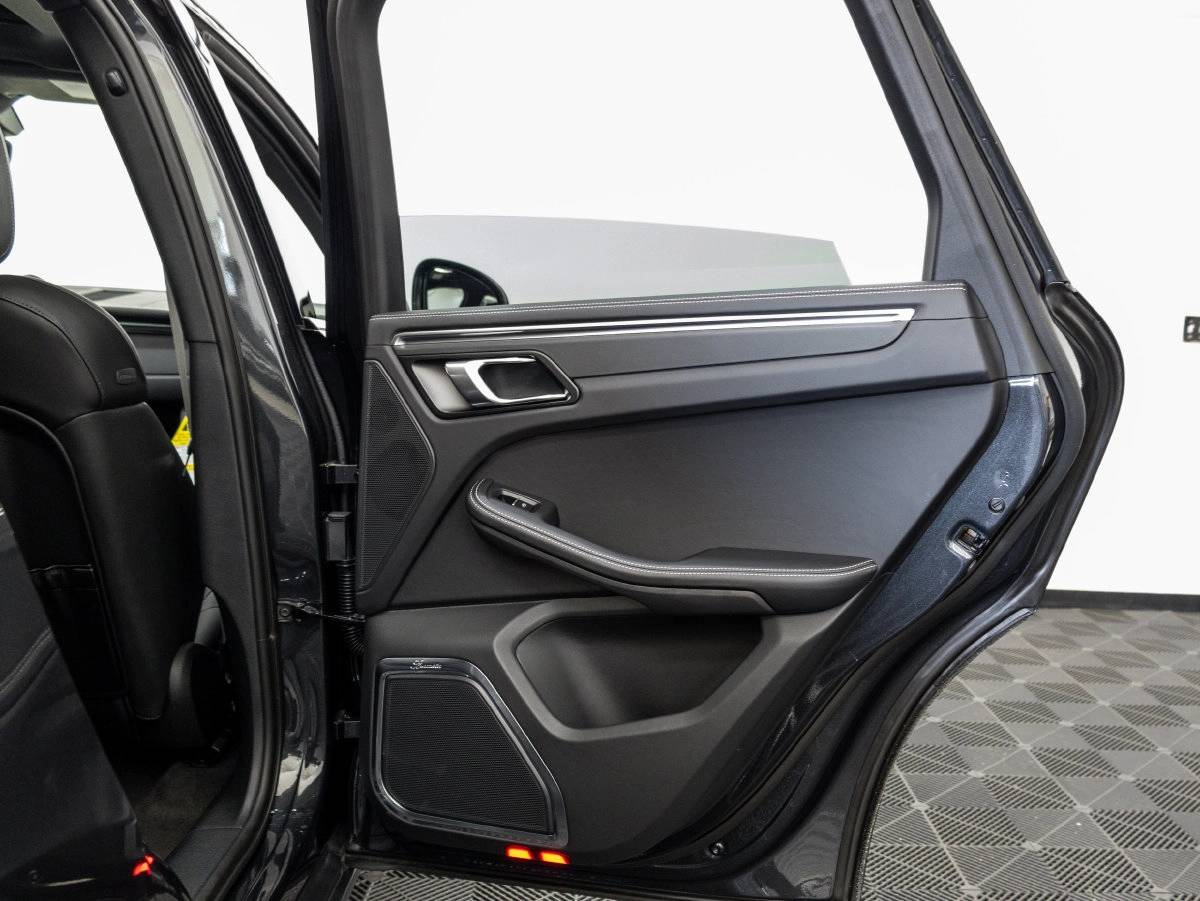 2026 Porsche Macan Macan S