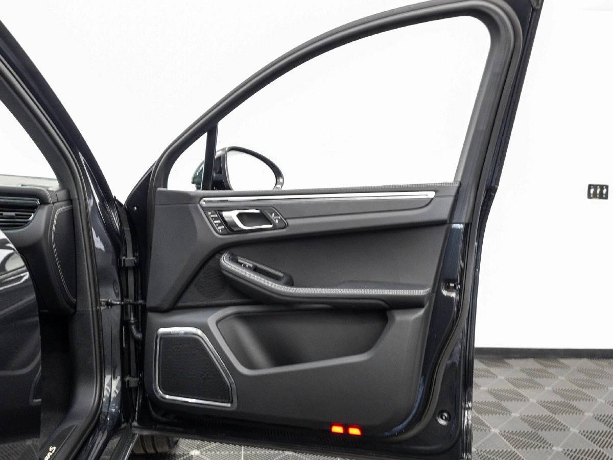 2026 Porsche Macan Macan S
