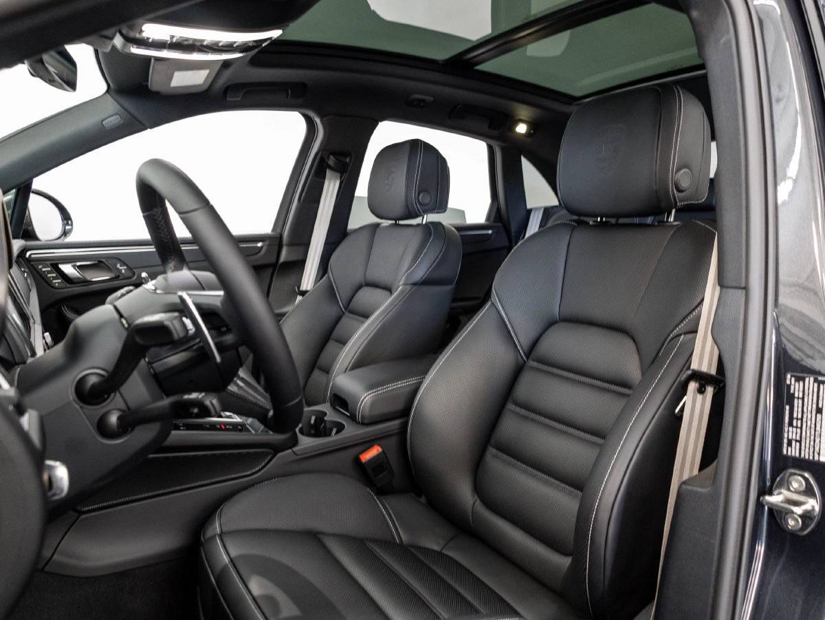 2026 Porsche Macan Macan S