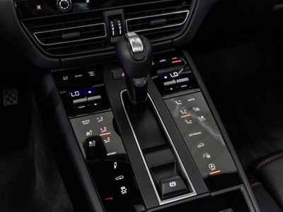 2022 Porsche Macan Macan S