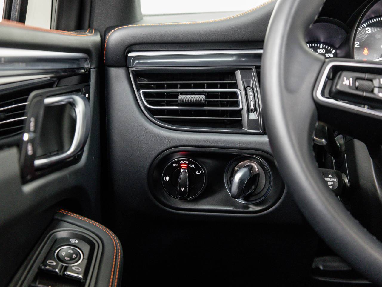 2022 Porsche Macan Macan S