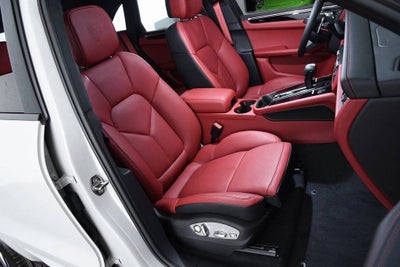 2026 Porsche Macan S