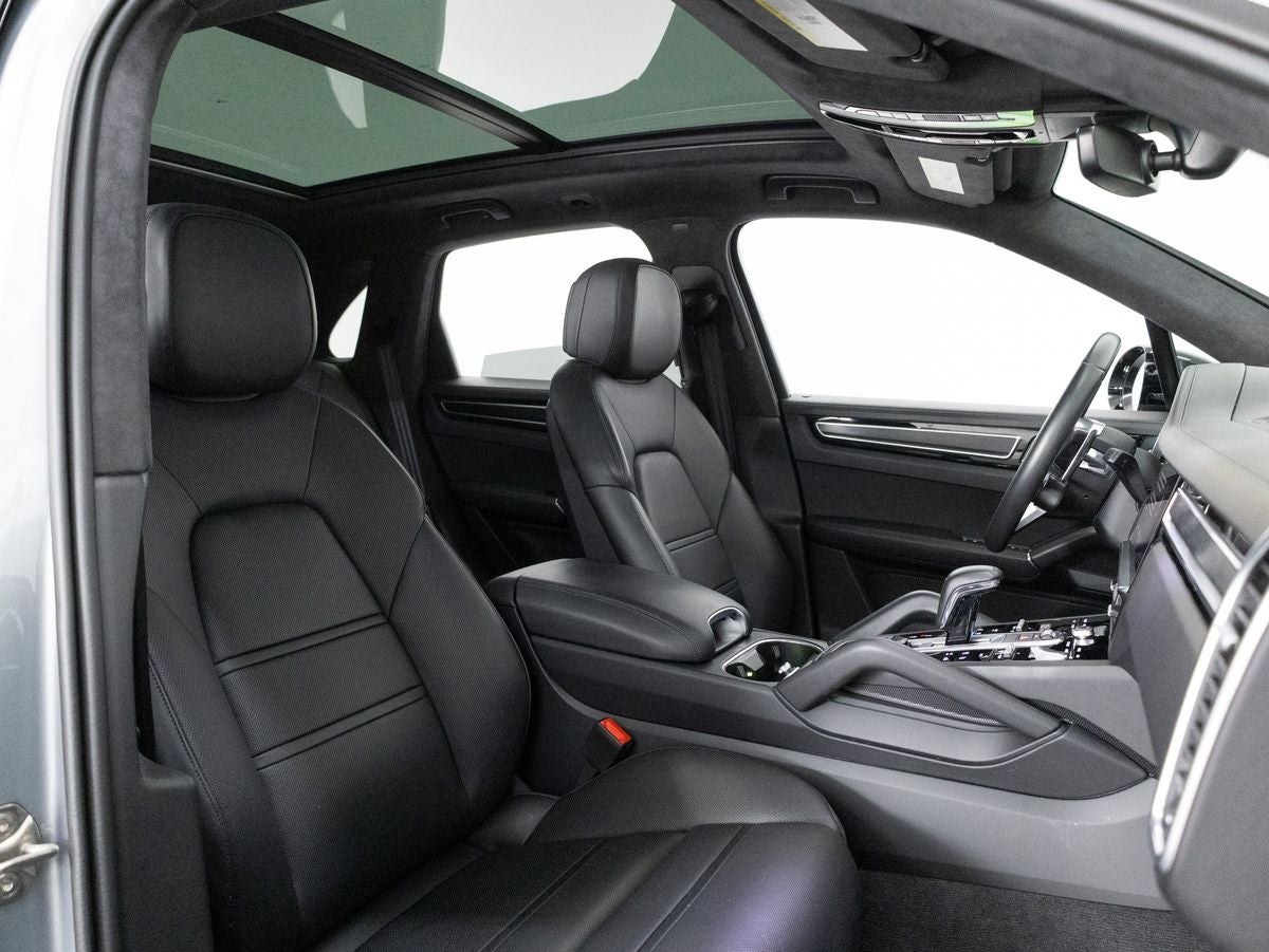 2023 Porsche Cayenne Cayenne GTS (MY23)