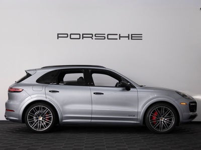 2023 Porsche Cayenne Cayenne GTS (MY23)