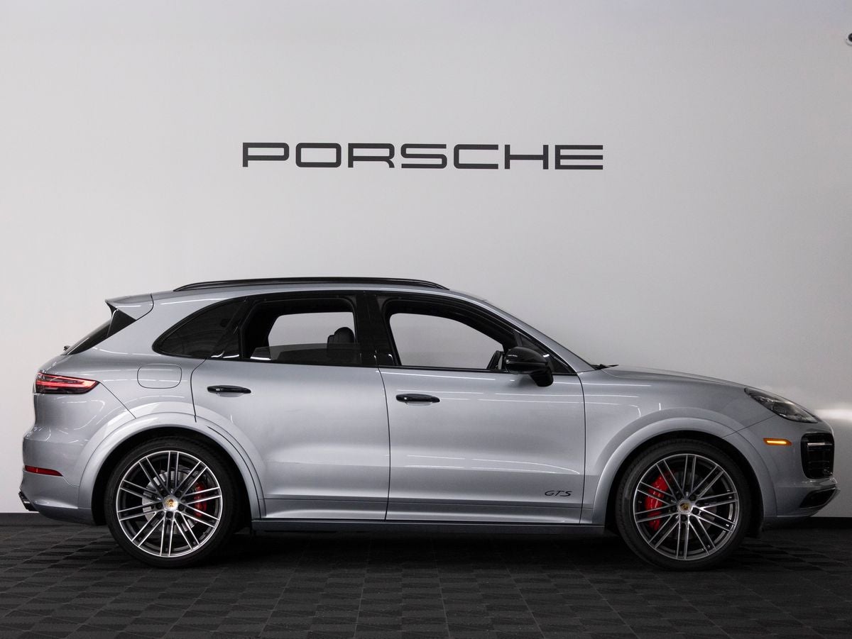 2023 Porsche Cayenne Cayenne GTS (MY23)