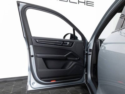 2023 Porsche Cayenne Cayenne GTS (MY23)