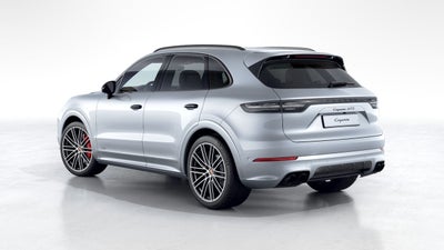 2023 Porsche Cayenne Cayenne GTS (MY23)