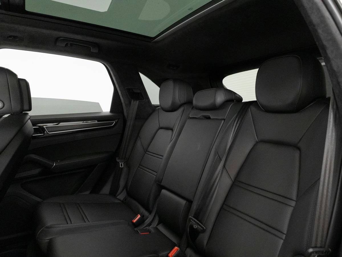 2023 Porsche Cayenne Cayenne GTS (MY23)
