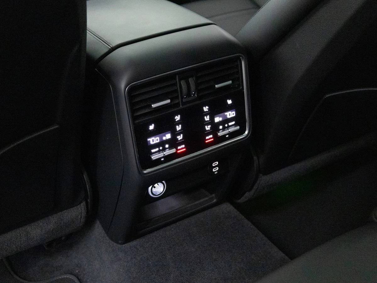 2023 Porsche Cayenne Cayenne GTS (MY23)