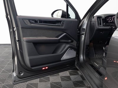 2025 Porsche Cayenne GTS