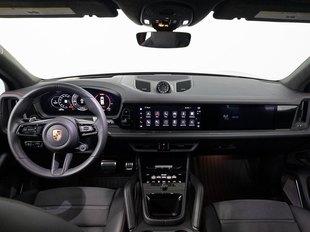 2025 Porsche Cayenne GTS