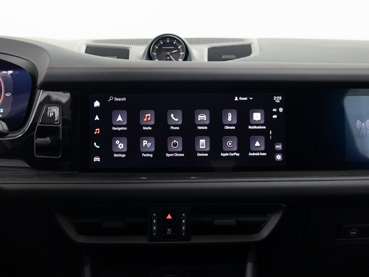 2025 Porsche Cayenne GTS