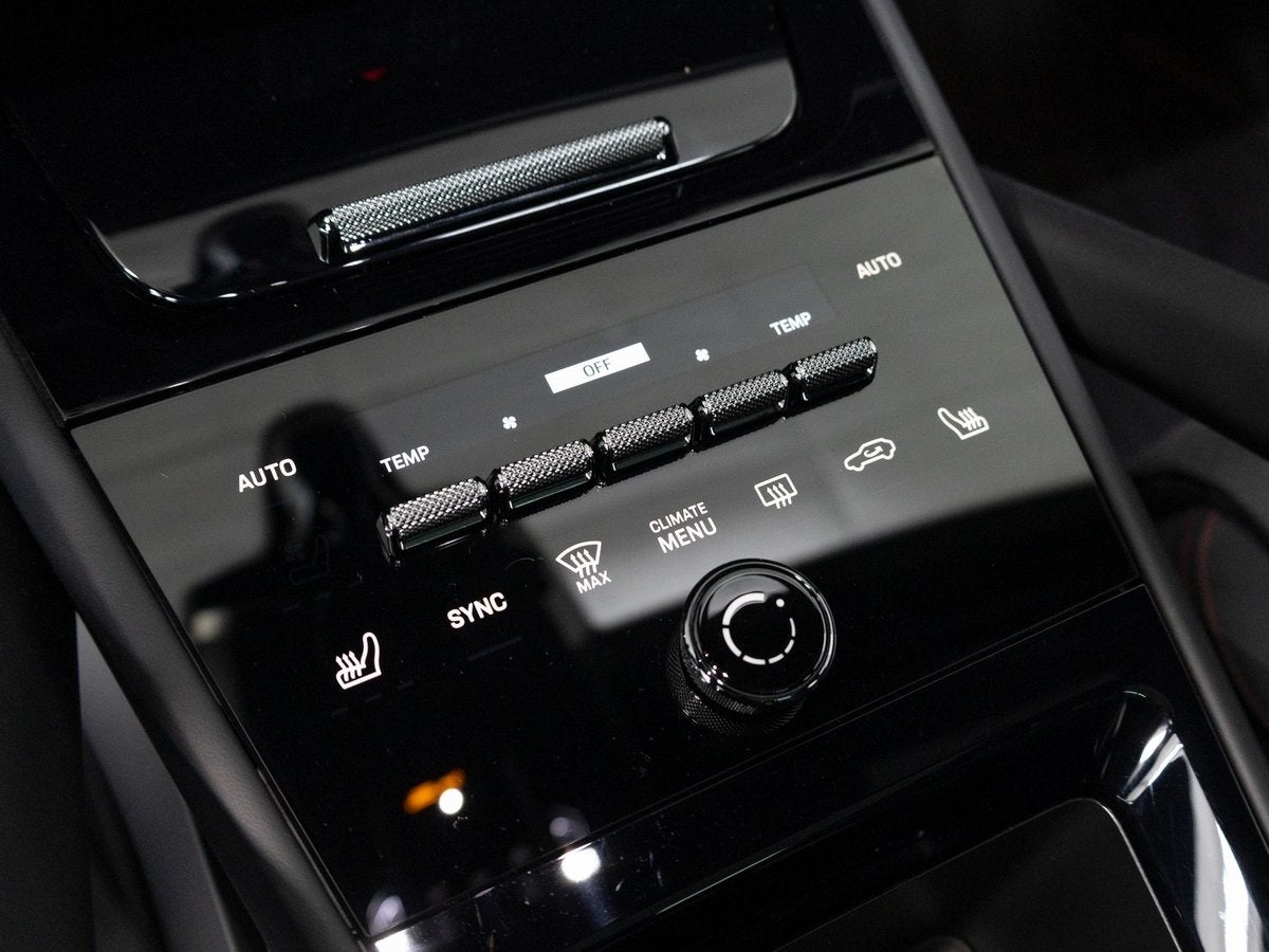 2025 Porsche Cayenne GTS