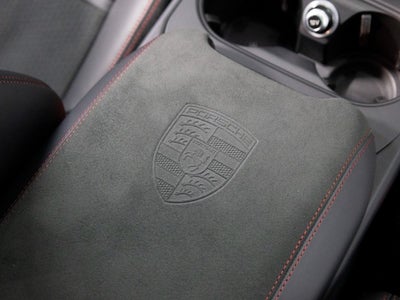 2025 Porsche Cayenne GTS