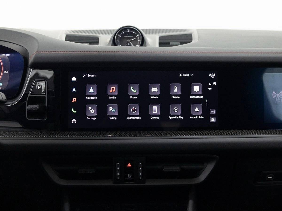 2025 Porsche Cayenne GTS