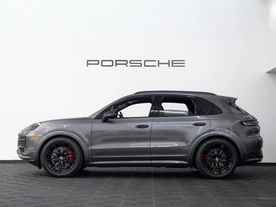 2025 Porsche Cayenne GTS