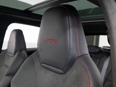 2025 Porsche Cayenne GTS