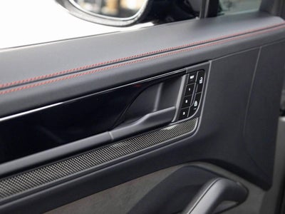 2025 Porsche Cayenne GTS