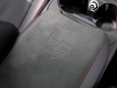 2025 Porsche Cayenne GTS