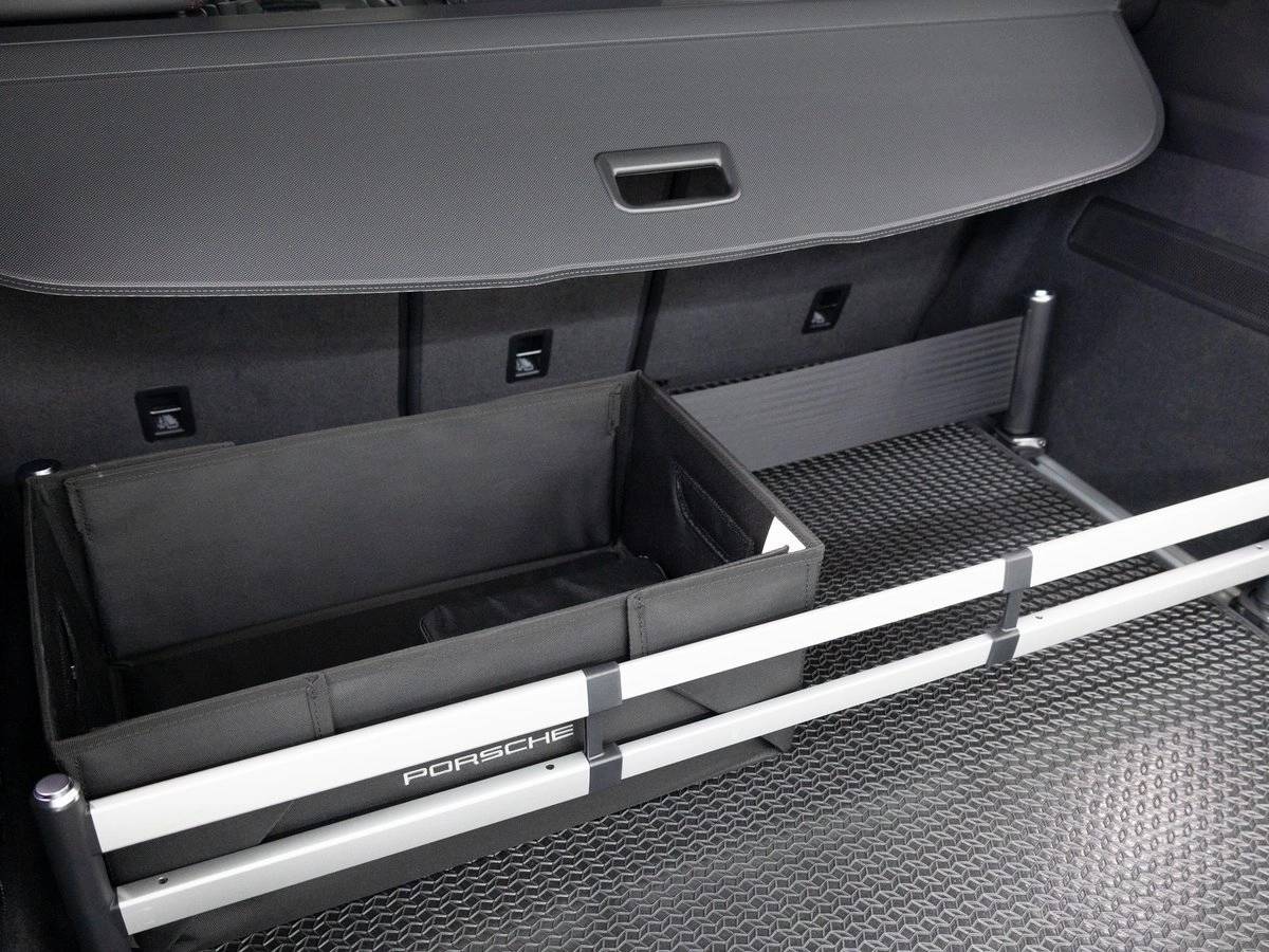 2025 Porsche Cayenne GTS