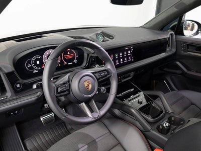 2025 Porsche Cayenne GTS