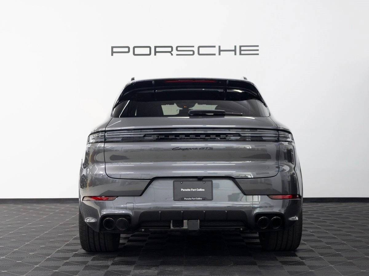 2025 Porsche Cayenne GTS