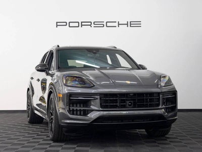 2025 Porsche Cayenne GTS