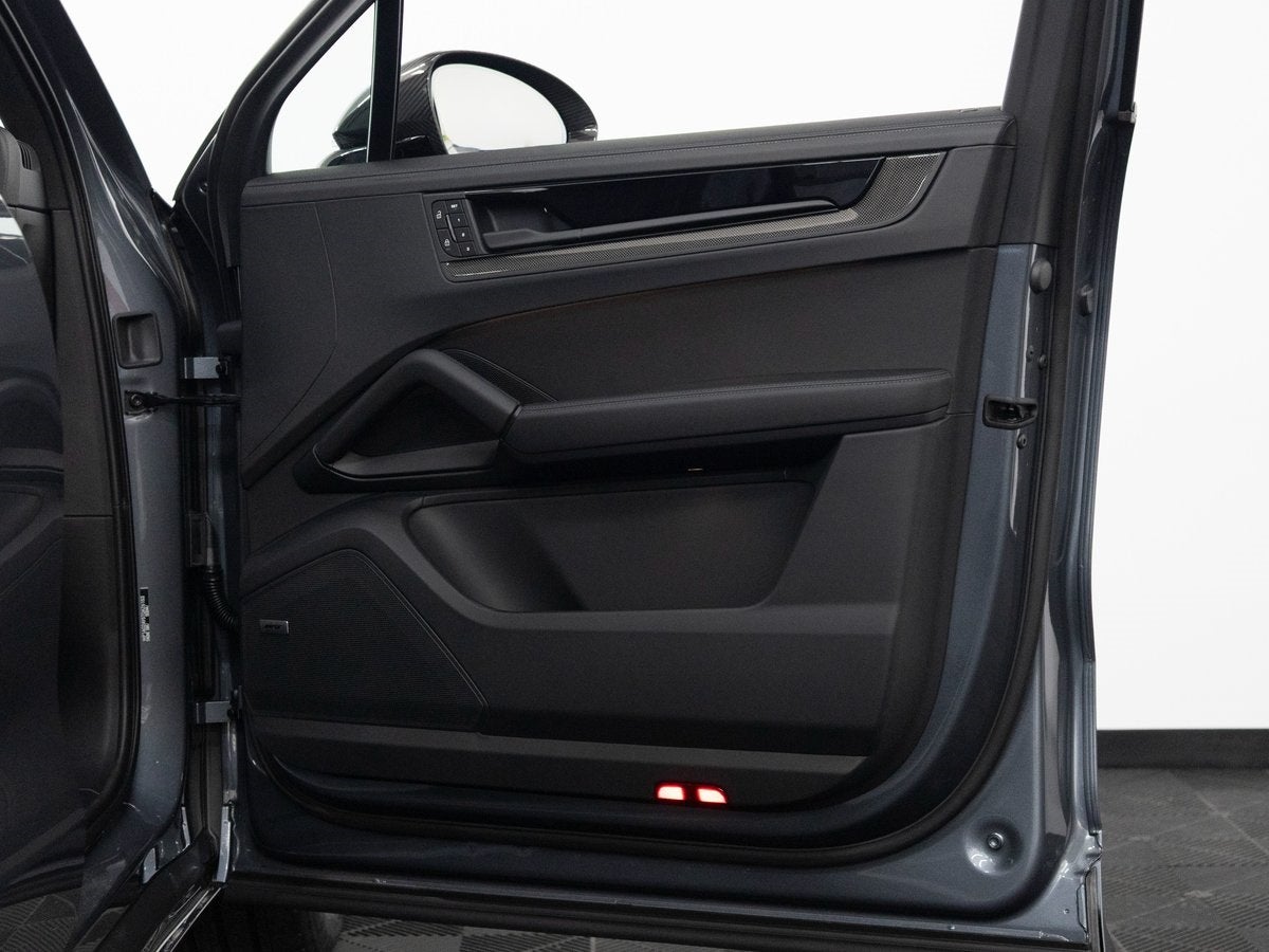 2026 Porsche Cayenne GTS