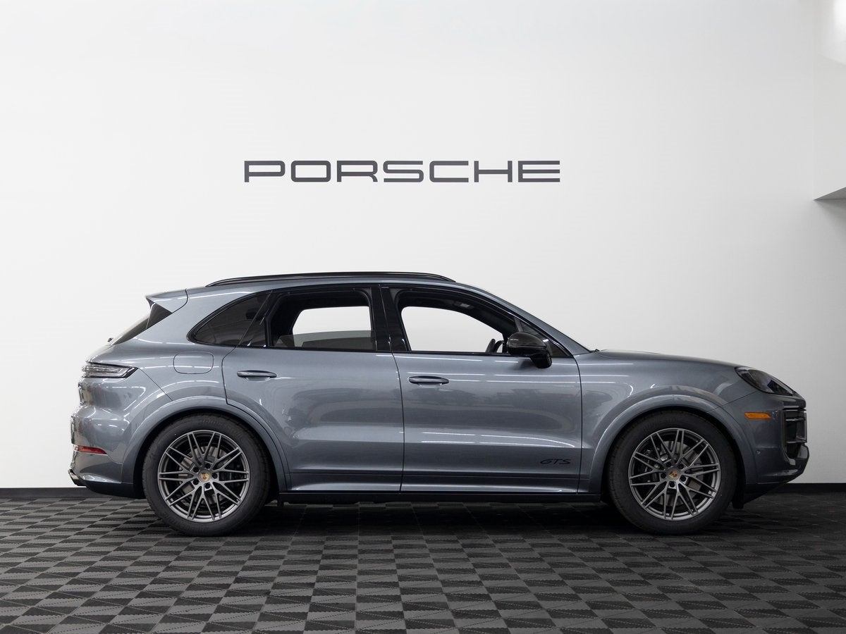 2026 Porsche Cayenne GTS