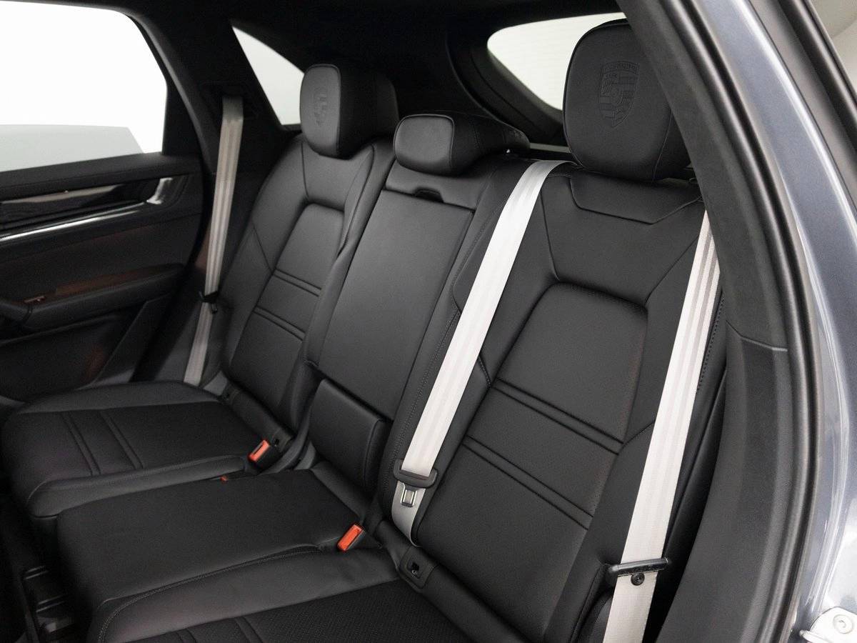 2026 Porsche Cayenne GTS