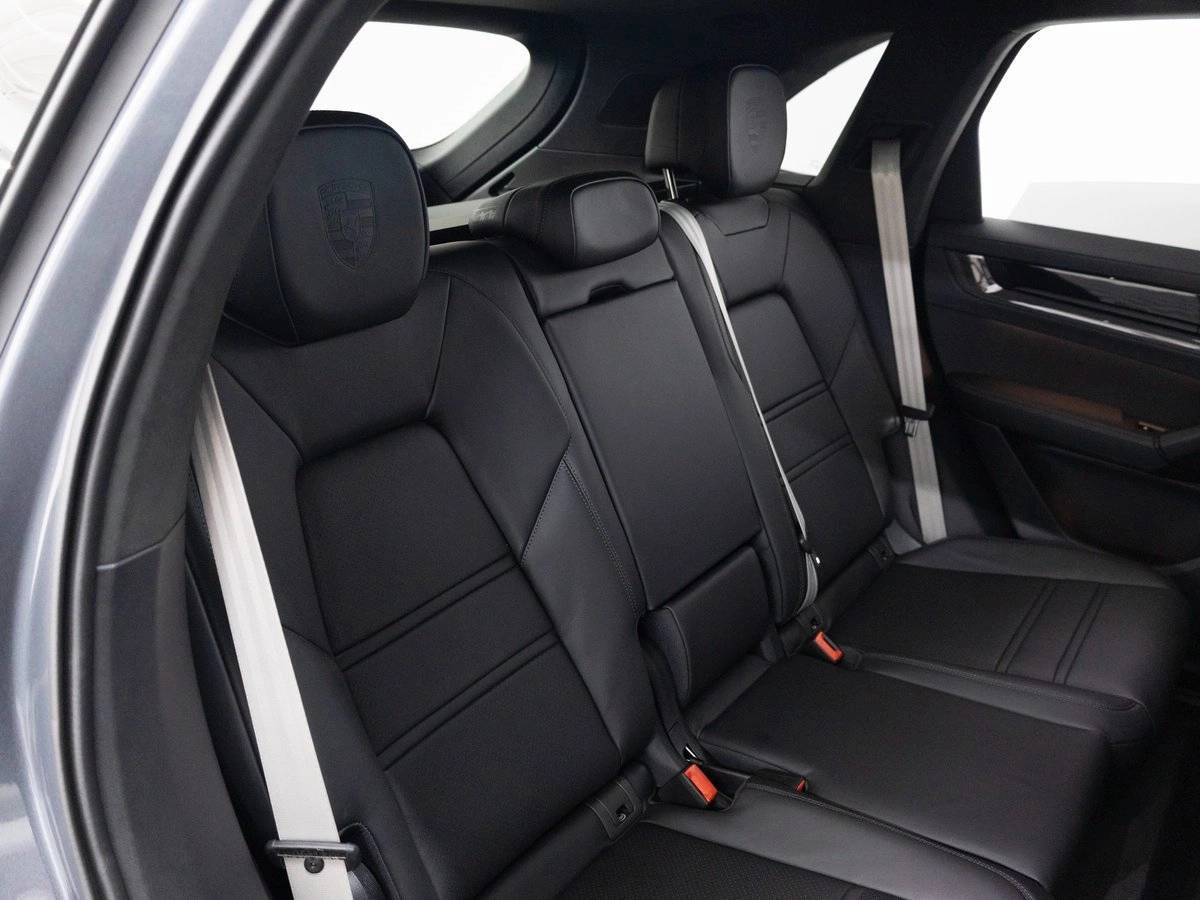 2026 Porsche Cayenne GTS